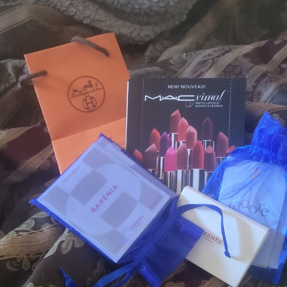 Hermès Tote Bag With Hermes Perfumes Package Fab With Other Perfumes Etc